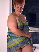 Sexy solo masturbation in outdoor with a hot mature